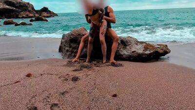 Sex On The Beach! Rolling And Taking Cum In Pussy - upornia