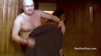 Ebony Chick Gets Spanked in the Sauna - hotmovs.com