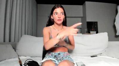 Brunette Solo Webcam Masturbation - drtuber