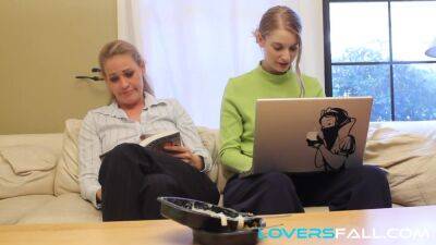 Redheaded office lesbos eating each other out - hotmovs.com