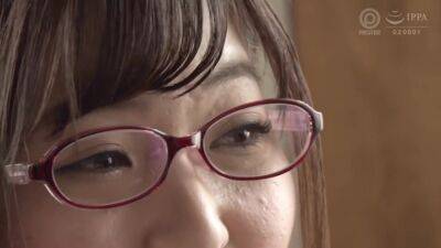 0000893_三十路巨乳の日本人女性が潮吹きする痙攣イキセックス - hclips - Japan