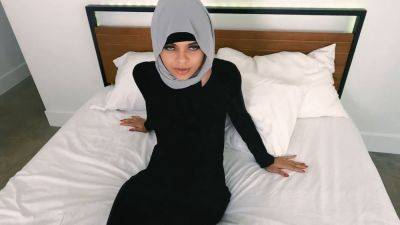 Freya - Stepuncle shows freya Kennedy how to please him in hijab hookup - sexu.com