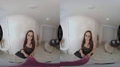Jenna J.Ross - Jenna J Ross satisfies her fan's lust with a hot VR experience - sexu.com