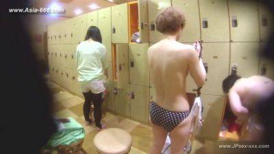 japanese voyeur.public bathroon.196 - hotmovs.com - Japan