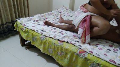 Hot Milf In Desi Hot Stepmom Shares Bed With Stepson! - upornia