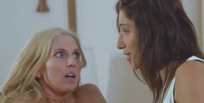 Christie Stevens - Abella Danger - Amazing lesbians make me horny tonight! - xozilla.com